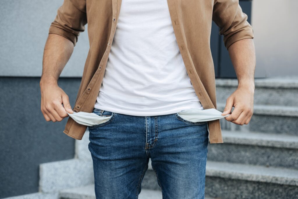 Une école à reconstruire - Salaires : le prix de la démotivation