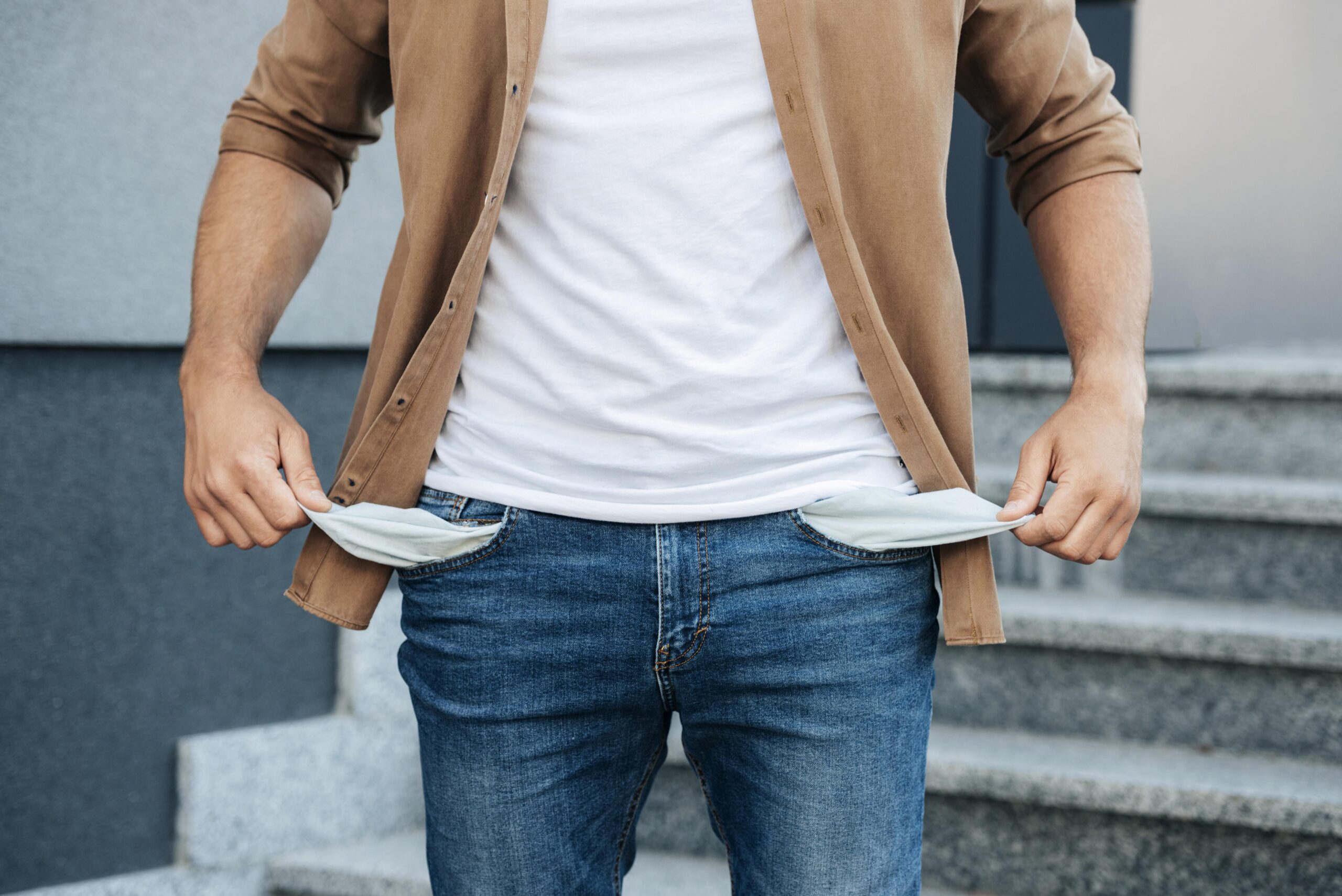 Une école à reconstruire - Salaires : le prix de la démotivation